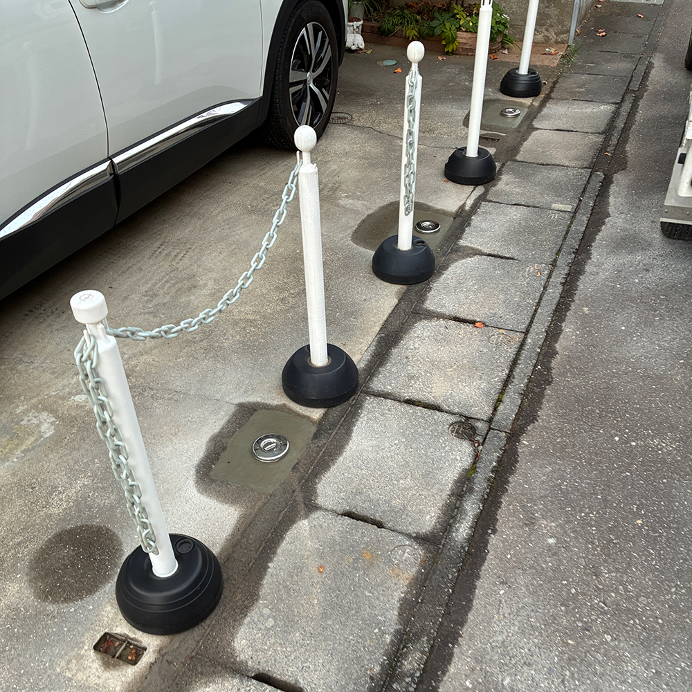 車止め工事 スペースガード（埋め込みタイプ）